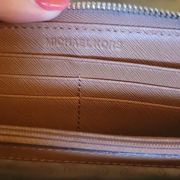 MICHAEL KORS 1990s Camel Brown Large Jet Set Travel Leather Wallet E-1303 - Picture 6 of 9